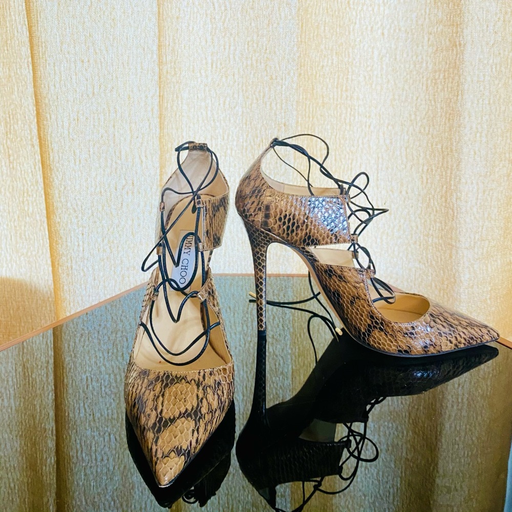 Jimmy Choo Snakeskin lace up pumps. Size 39.5.